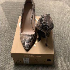 Great snakeskin heel